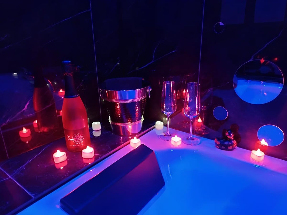 Love - Room, Gîte 4 étoiles, 50 Nuances Romantiques - Love’nSpa - weekend en amoureux, love rooms avec spa ou jacuzzi privatif3 de Love-Room, Gîte 4 étoiles, 50 Nuances Romantiques
