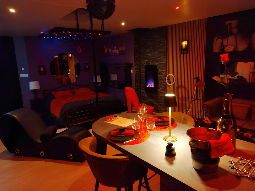 Love - Room, Gîte 4 étoiles, 50 Nuances Romantiques - Love’nSpa - weekend en amoureux, love rooms avec spa ou jacuzzi privatif1 de Love-Room, Gîte 4 étoiles, 50 Nuances Romantiques
