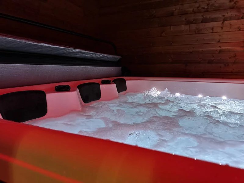 Love room Perpignan - Love’nSpa - weekend en amoureux, love rooms avec spa ou jacuzzi privatif2 de Love room Perpignan
