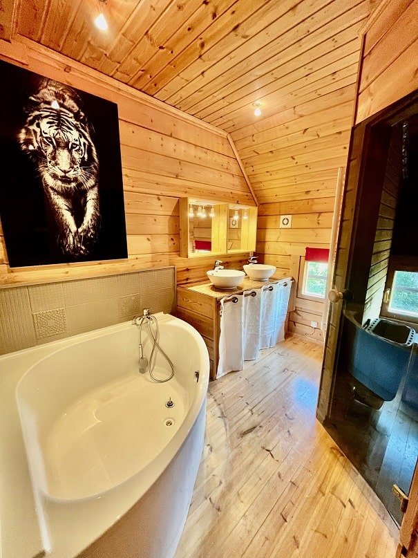 Love room Port Blanc - Love’nSpa - weekend en amoureux, love rooms avec spa ou jacuzzi privatif