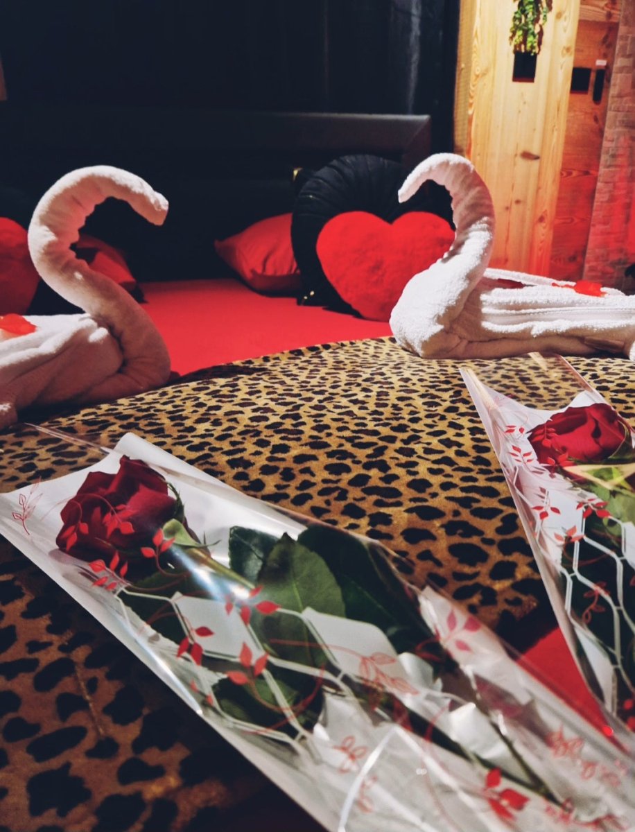 Love Room Tentation - Love’nSpa - weekend en amoureux, love rooms avec spa ou jacuzzi privatif18 de Love Room Tentation
