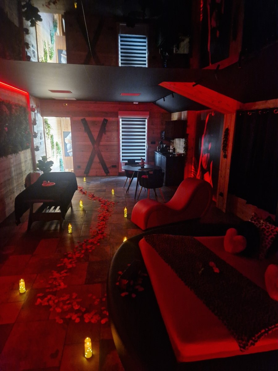 Love Room Tentation - Love’nSpa - weekend en amoureux, love rooms avec spa ou jacuzzi privatif22 de Love Room Tentation
