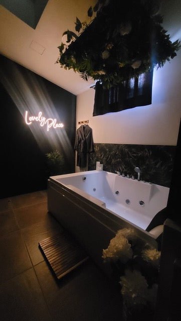 Lovely Place and Spa - Love’nSpa - weekend en amoureux, love rooms avec spa ou jacuzzi privatif3 de Lovely Place and Spa
