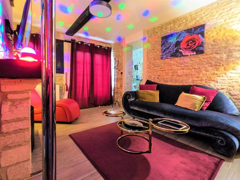 Lover Dose Gîte Glamour - Love’nSpa - weekend en amoureux, love rooms avec spa ou jacuzzi privatif2 de Lover Dose Gîte Glamour
