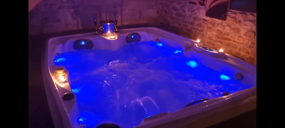 Lover Dose Gîte Glamour - Love’nSpa - weekend en amoureux, love rooms avec spa ou jacuzzi privatif2 de Lover Dose Gîte Glamour

