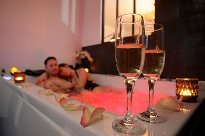 Lover's room Or - Love’nSpa - weekend en amoureux, love rooms avec spa ou jacuzzi privatif