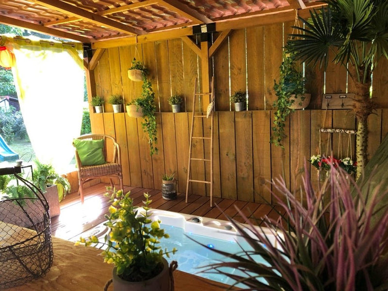 Lovin’ Chalets - L’Idylle Chalet - Love’nSpa - weekend en amoureux, love rooms avec spa ou jacuzzi privatif4 de Lovin’ Chalets - L’Idylle Chalet
