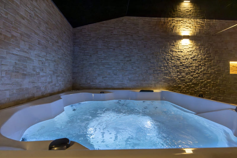 Luxury love room Tentation - Love’nSpa - weekend en amoureux, love rooms avec spa ou jacuzzi privatif