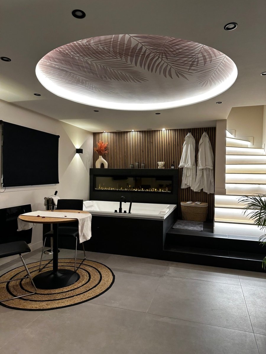 Maison Nina, suites d’exception - 1 - Love’nSpa - weekend en amoureux, love rooms avec spa ou jacuzzi privatif8 de Maison Nina, suites d’exception - 1
