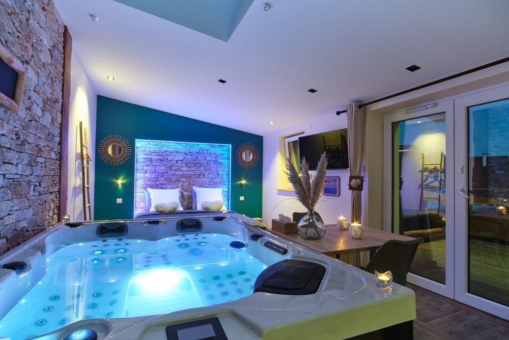 Mini toy - Love’nSpa - weekend en amoureux, love rooms avec spa ou jacuzzi privatif4 de Mini toy
