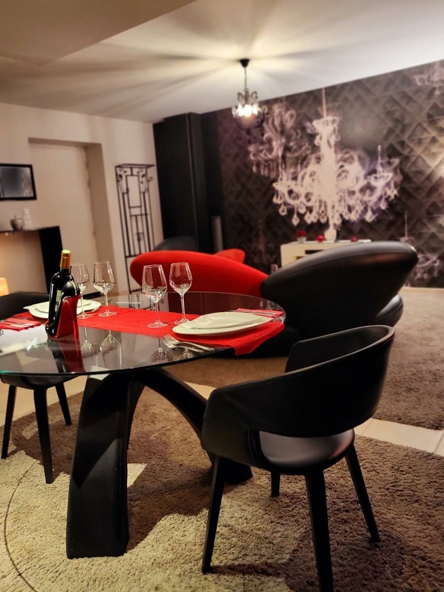 Nuances d’Alcoves - Love’nSpa - weekend en amoureux, love rooms avec spa ou jacuzzi privatif3 de Nuances d’Alcoves
