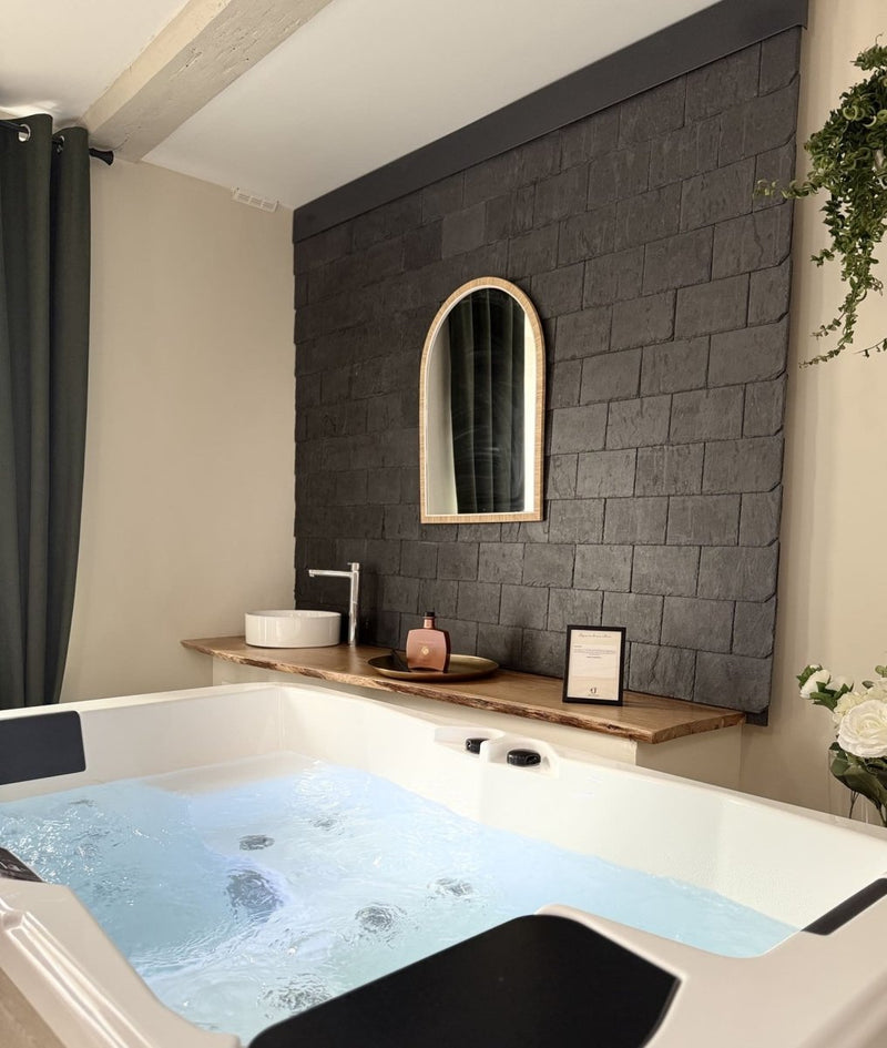 O Charmes de la Forêt d'Orient - Love’nSpa - weekend en amoureux, love rooms avec spa ou jacuzzi privatif1 de O Charmes de la Forêt d'Orient
