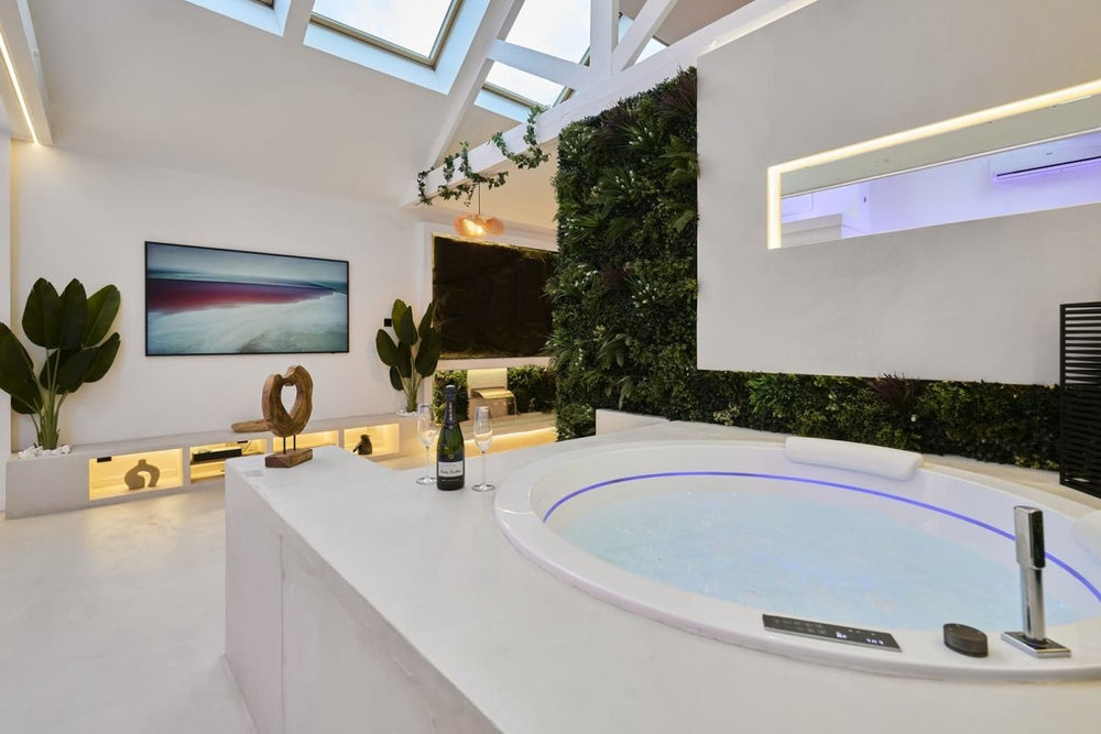 Ô Diable Des Plaisirs - La Soumise - Love’nSpa - weekend en amoureux, love rooms avec spa ou jacuzzi privatif14 de Ô Diable Des Plaisirs - La Soumise
