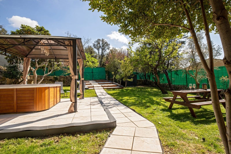 Ô Jacuzzi du Mazet - Love’nSpa - weekend en amoureux, love rooms avec spa ou jacuzzi privatif