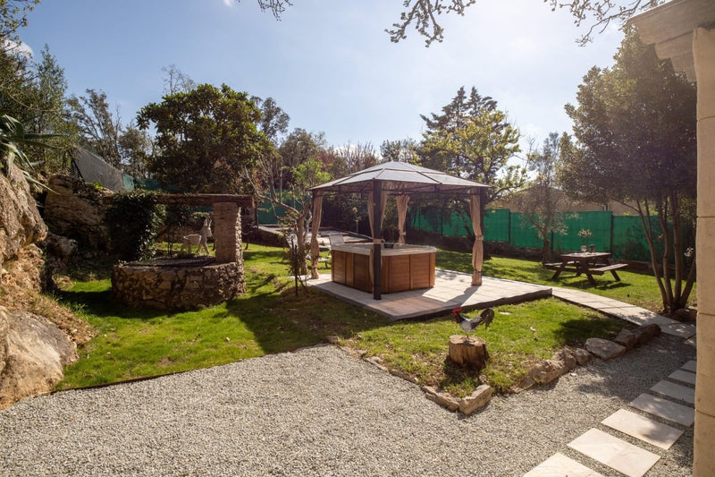 Ô Jacuzzi du Mazet - Love’nSpa - weekend en amoureux, love rooms avec spa ou jacuzzi privatif