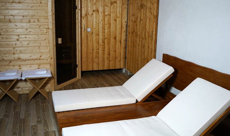 patio zen - Love’nSpa - weekend en amoureux, love rooms avec spa ou jacuzzi privatif
