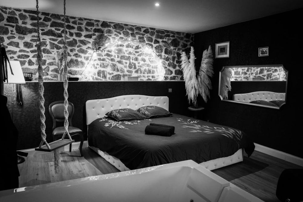 Plaisir secret - Love’nSpa - weekend en amoureux, love rooms avec spa ou jacuzzi privatif6 de Plaisir secret
