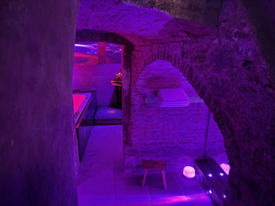 Private Room 28 - Love’nSpa - weekend en amoureux, love rooms avec spa ou jacuzzi privatif