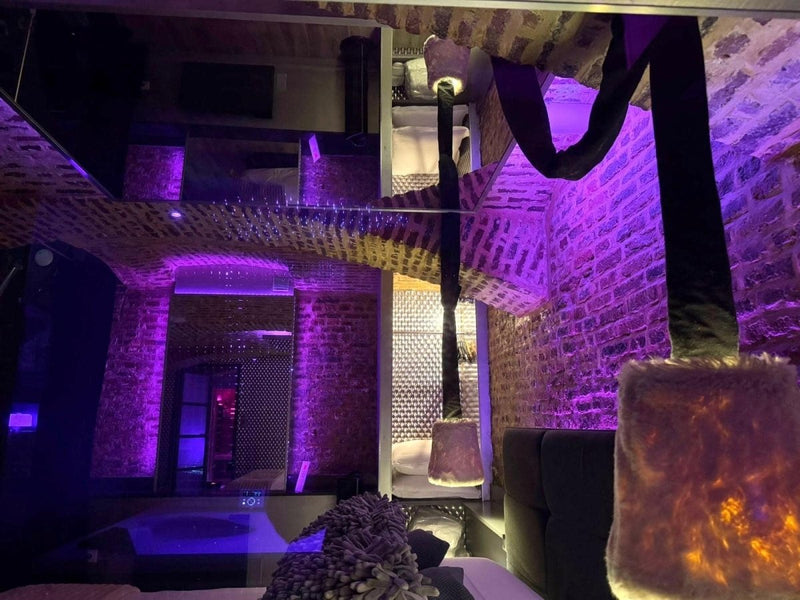Private room 40 - Love’nSpa - weekend en amoureux, love rooms avec spa ou jacuzzi privatif