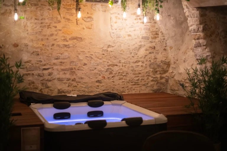 PROHIBITION - Love & Atypique Room - Love’nSpa - weekend en amoureux, love rooms avec spa ou jacuzzi privatif