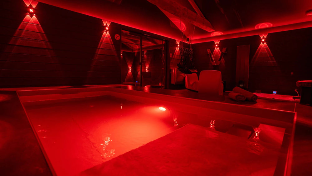 Red Room Spa - Montmerle sur saône - Love’nSpa - weekend en amoureux, love rooms avec spa ou jacuzzi privatif1 de Red Room Spa - Montmerle sur saône
