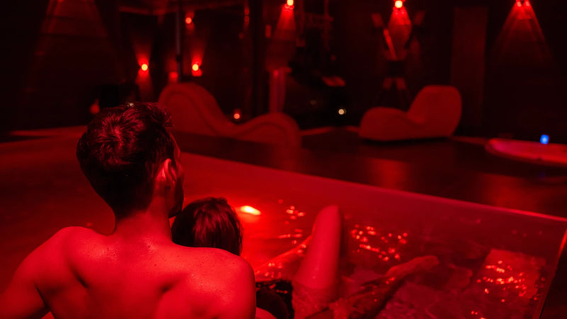 Red Room Spa - Montmerle sur saône - Love’nSpa - weekend en amoureux, love rooms avec spa ou jacuzzi privatif1 de Red Room Spa - Montmerle sur saône
