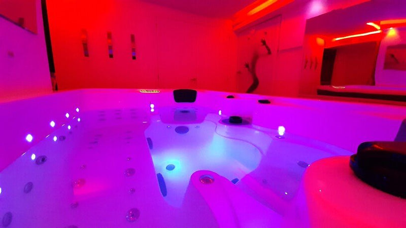 Rêves de spa - Suite DIAMANT - Love’nSpa - weekend en amoureux, love rooms avec spa ou jacuzzi privatif