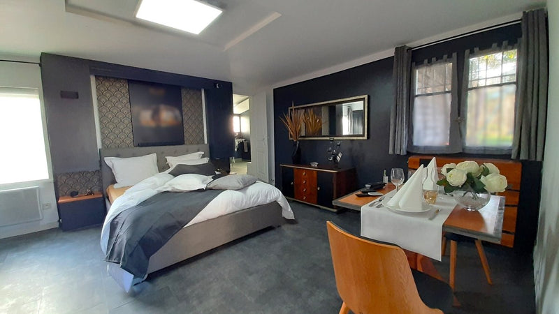 Rêves de spa - Suite ONYX - Love’nSpa - weekend en amoureux, love rooms avec spa ou jacuzzi privatif