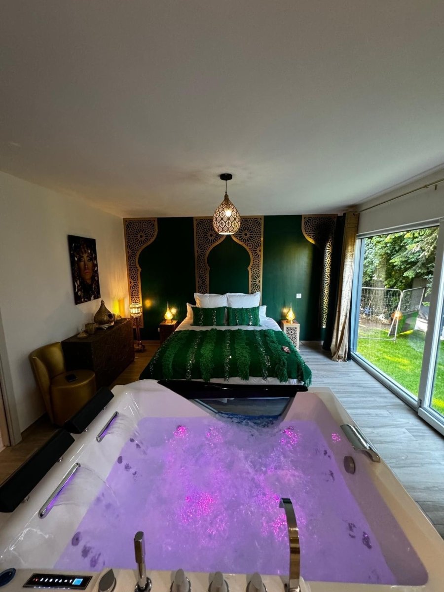 RIAD MAJORELLE - Love’nSpa - weekend en amoureux, love rooms avec spa ou jacuzzi privatif9 de RIAD MAJORELLE
