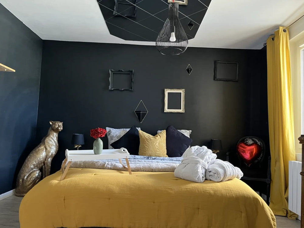 Secret Désir - Haut de gamme - Spa - Espace coquin - Love’nSpa - weekend en amoureux, love rooms avec spa ou jacuzzi privatif10 de Secret Désir - Haut de gamme - Spa - Espace coquin
