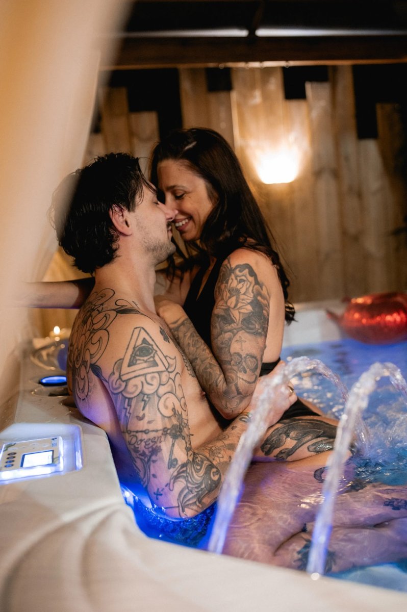 Secret Désir - Haut de gamme - Spa - Espace coquin - Love’nSpa - weekend en amoureux, love rooms avec spa ou jacuzzi privatif3 de Secret Désir - Haut de gamme - Spa - Espace coquin
