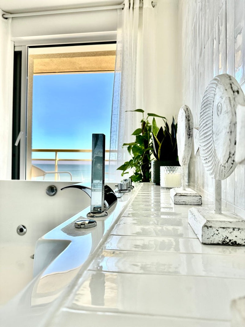 Suite Balnéo Canet - Love’nSpa - weekend en amoureux, love rooms avec spa ou jacuzzi privatif2 de Suite Balnéo Canet
