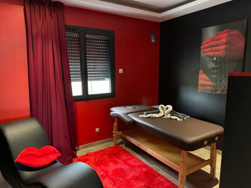 Suite Camélia - Love’nSpa - weekend en amoureux, love rooms avec spa ou jacuzzi privatif3 de Suite Camélia
