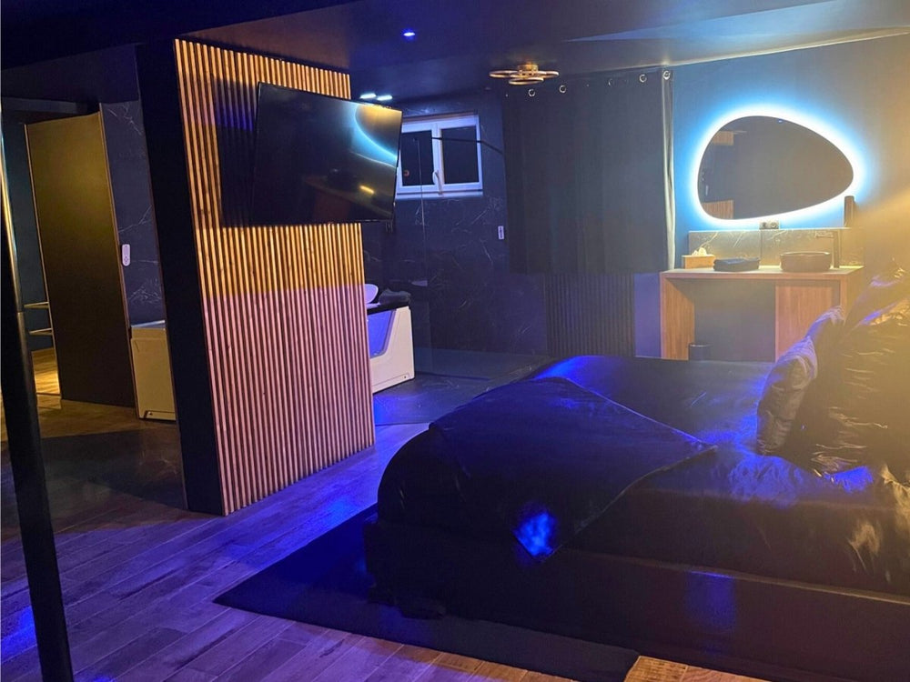 Suite Casanova - Doux Bleu Jeux - Love’nSpa - weekend en amoureux, love rooms avec spa ou jacuzzi privatif6 de Suite Casanova - Doux Bleu Jeux
