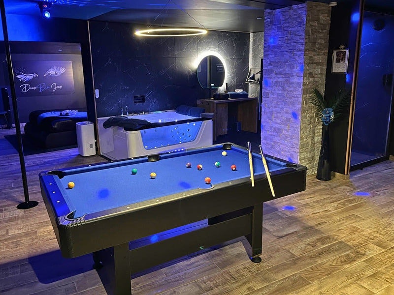 Suite Cléopâtre - Doux Bleu Jeux - Love’nSpa - weekend en amoureux, love rooms avec spa ou jacuzzi privatif3 de Suite Cléopâtre - Doux Bleu Jeux
