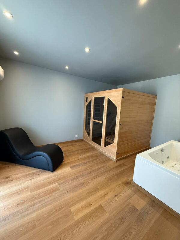 SUITE DELUXE - Honfleur - Love’nSpa - weekend en amoureux, love rooms avec spa ou jacuzzi privatif