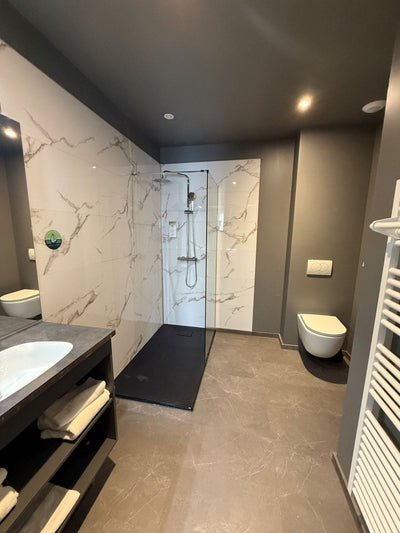 SUITE DELUXE - Honfleur - Love’nSpa - weekend en amoureux, love rooms avec spa ou jacuzzi privatif