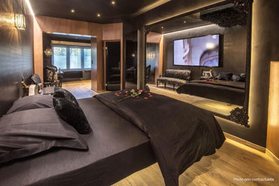 Suite L'Écrin by Le Clos des Thermes - Love’nSpa - weekend en amoureux, love rooms avec spa ou jacuzzi privatif