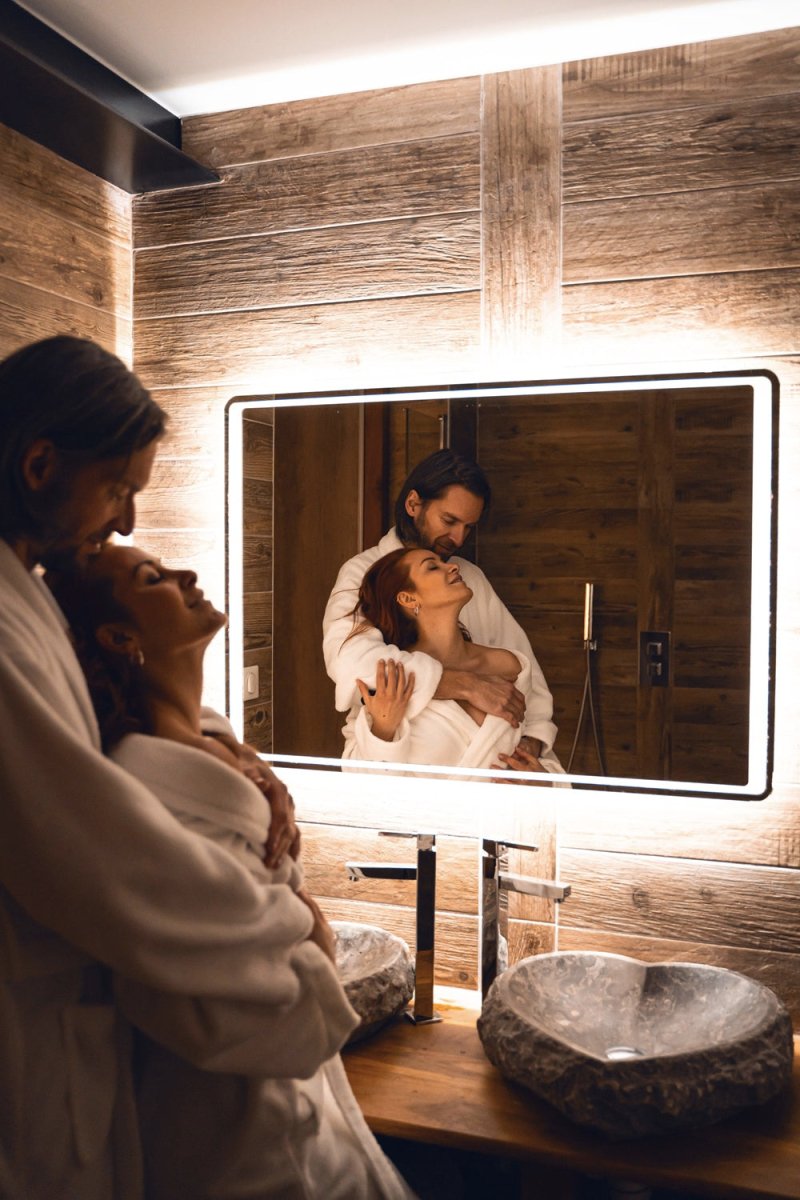 TOY - Love’nSpa - weekend en amoureux, love rooms avec spa ou jacuzzi privatif5 de TOY
