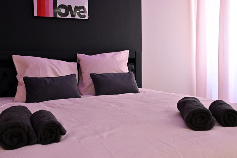 Une Parenthèse amoureuse - Love’nSpa - weekend en amoureux, love rooms avec spa ou jacuzzi privatif