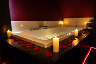 Urban Spa - 3 nuances de plaisir - Love’nSpa - weekend en amoureux, love rooms avec spa ou jacuzzi privatif