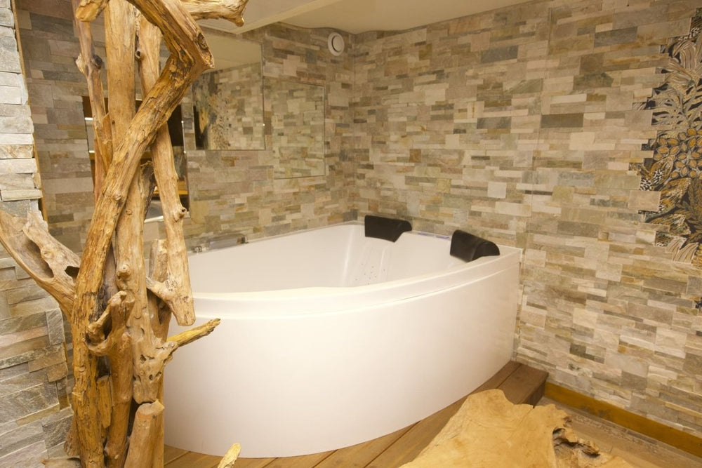 VIP Paris Yacht hôtel - Suite Nature - Love’nSpa - weekend en amoureux, love rooms avec spa ou jacuzzi privatif5 de VIP Paris Yacht hôtel - Suite Nature
