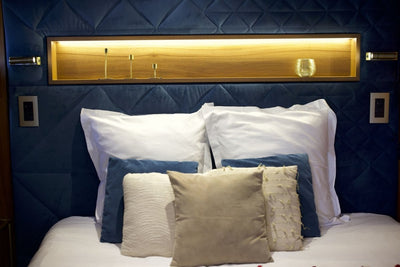 VIP Paris Yacht hôtel - Suite Solaire - Love’nSpa - weekend en amoureux, love rooms avec spa ou jacuzzi privatif