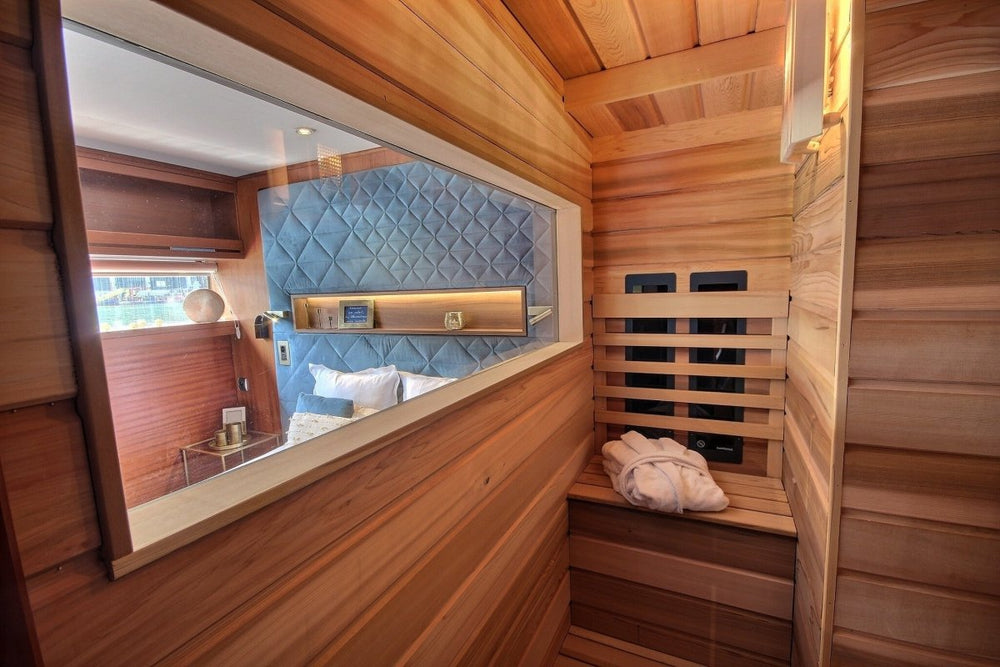 VIP Paris Yacht hôtel - Suite Solaire - Love’nSpa - weekend en amoureux, love rooms avec spa ou jacuzzi privatif12 de VIP Paris Yacht hôtel - Suite Solaire
