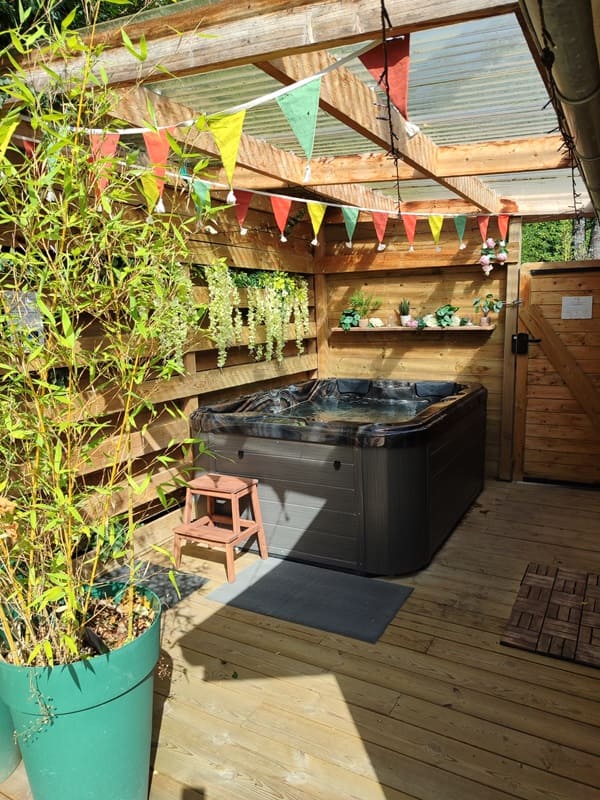 Votre Expérience Insolite - Chalet Nordique - Love’nSpa - weekend en amoureux, love rooms avec spa ou jacuzzi privatif3 de Votre Expérience Insolite - Chalet Nordique
