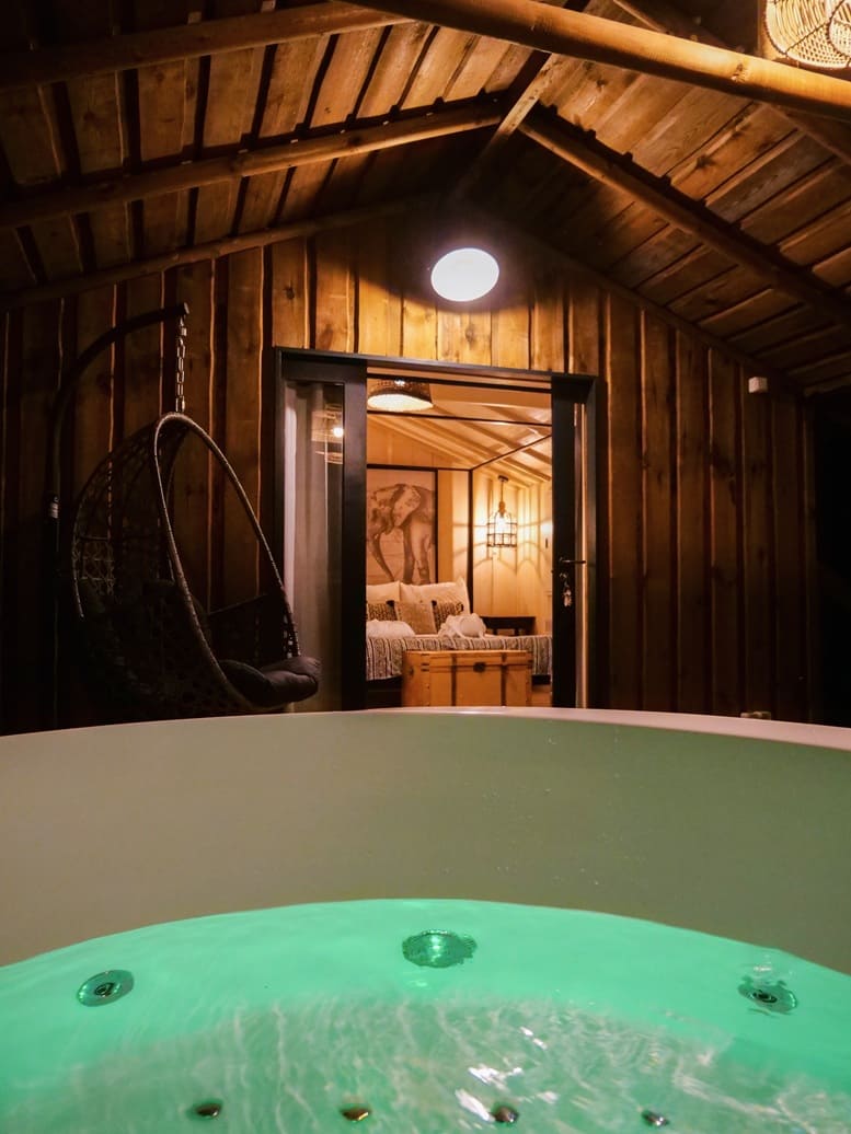 Whaka Lodge - Love’nSpa - weekend en amoureux, love rooms avec spa ou jacuzzi privatif3 de Whaka Lodge

