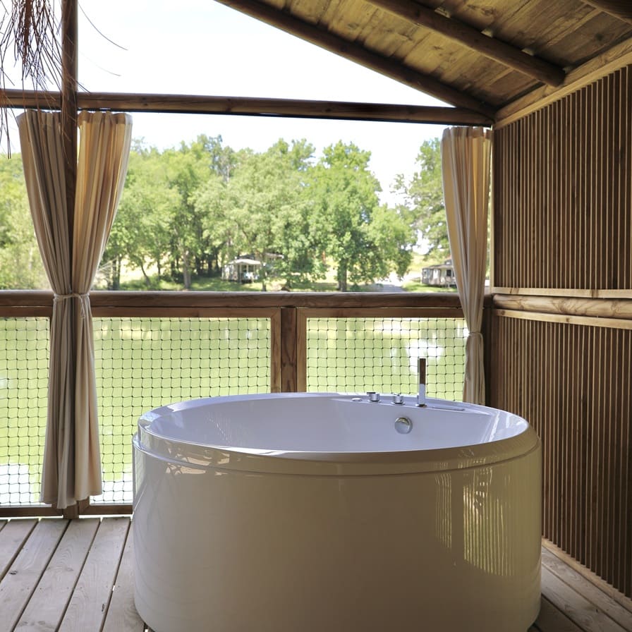 Whaka Lodge - Love’nSpa - weekend en amoureux, love rooms avec spa ou jacuzzi privatif1 de Whaka Lodge
