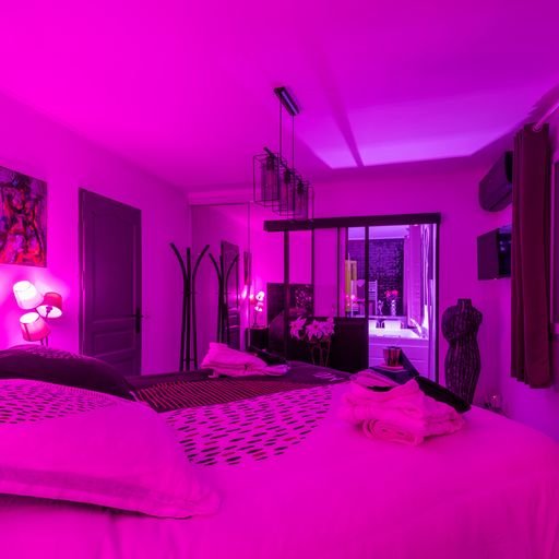 Ange Gardien - Chambre d'Hôtes - Love’nSpa - weekend en amoureux, love rooms avec spa ou jacuzzi privatif1 de Ange Gardien - Chambre d'Hôtes
