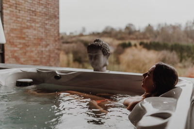 At Home - Love’nSpa - weekend en amoureux, love rooms avec spa ou jacuzzi privatif
