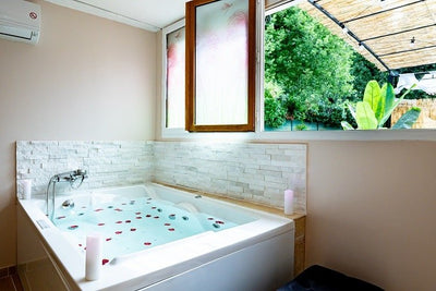 Au Temps des Cerises - Le Bougainvillier - Love’nSpa - weekend en amoureux, love rooms avec spa ou jacuzzi privatif